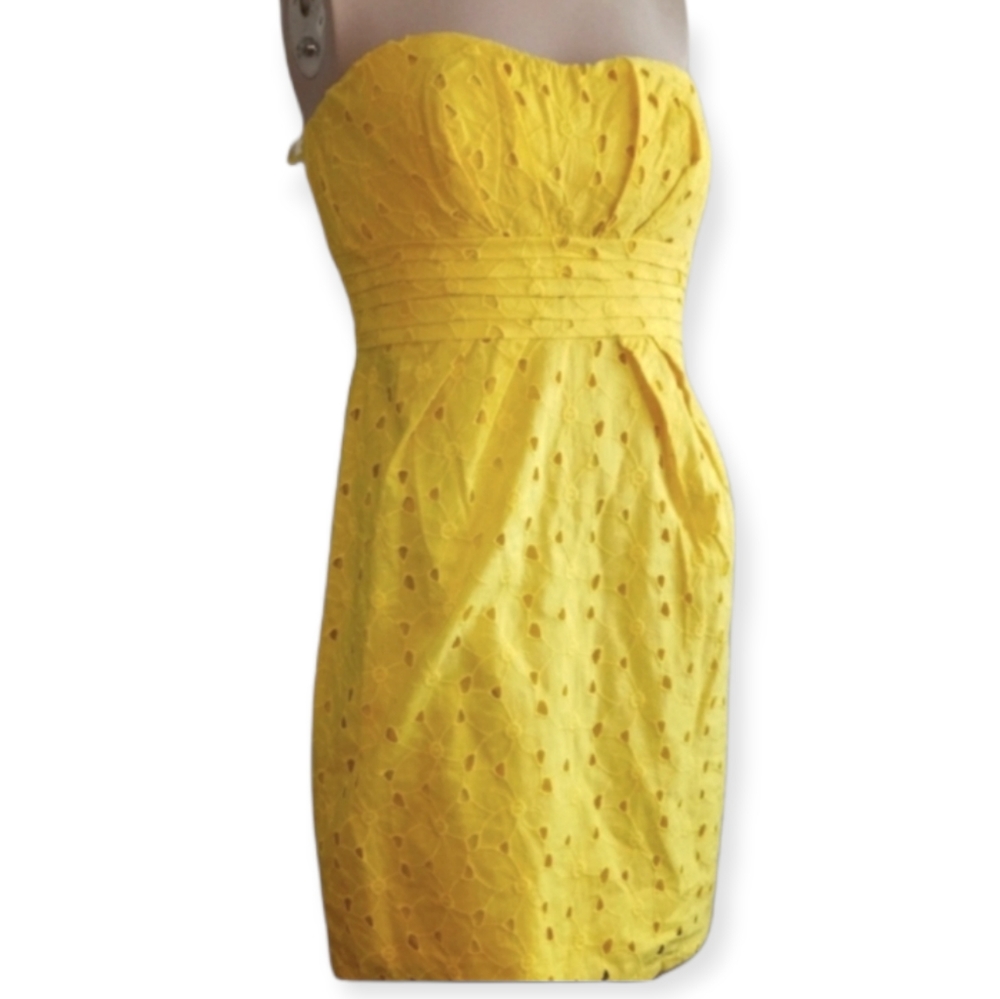 BB Dakota essential yellow strapless eyelet dress size 0